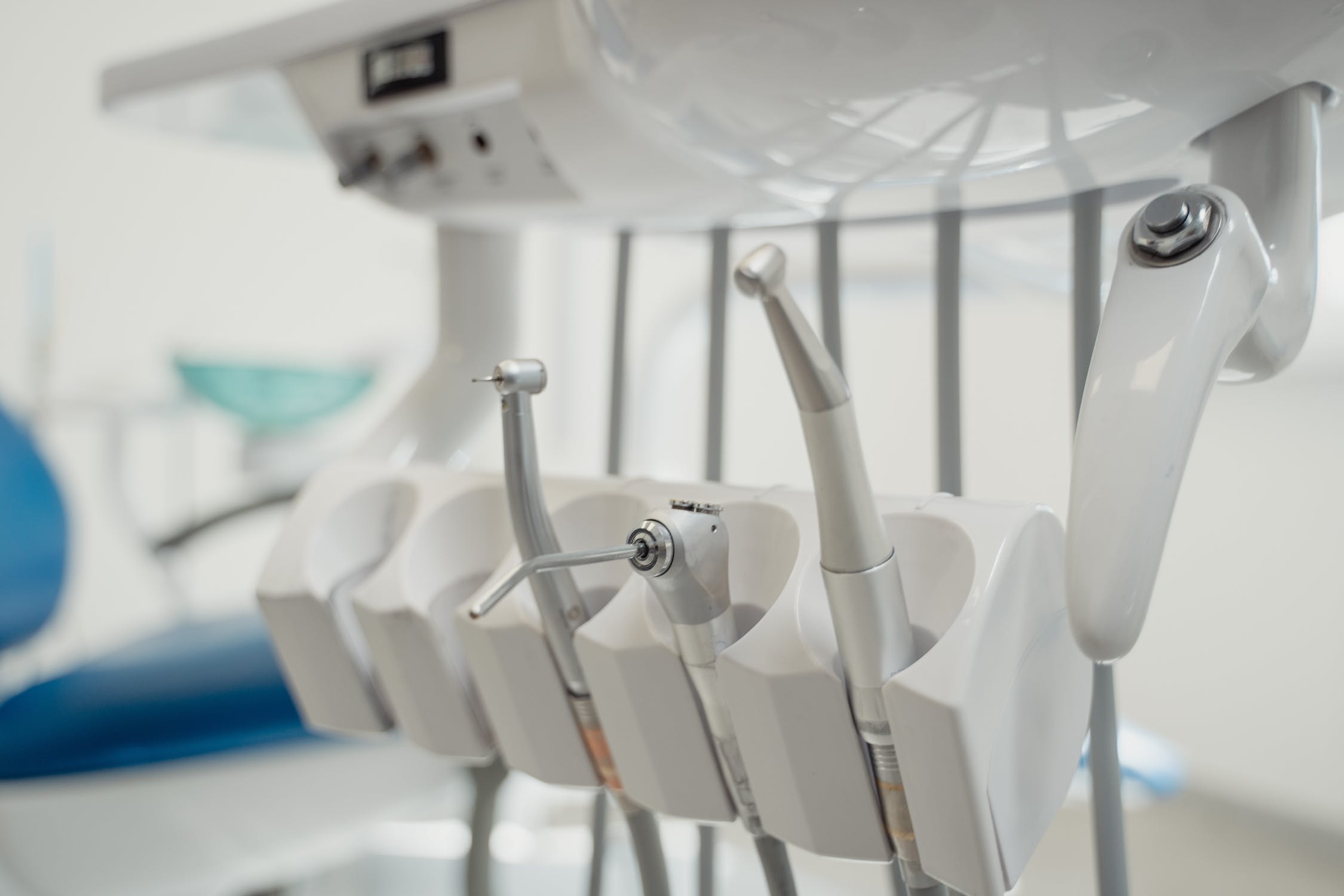 Die Vorteile eines regelmäßigen Besuchs in der Zahnklinik
