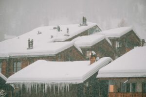 Ist Ihr Haus und Dach fit für den Winter?